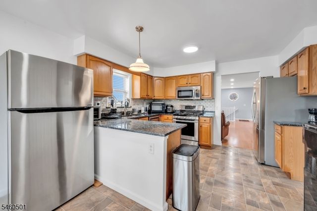 605 Corliss Ave, Phillipsburg Town, NJ 08865