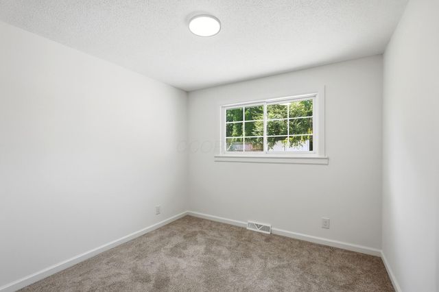 3389 Dillward Drive, Columbus, OH 43219