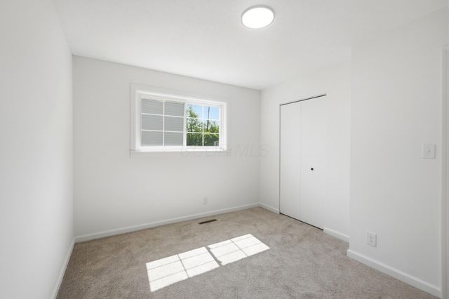 3389 Dillward Drive, Columbus, OH 43219