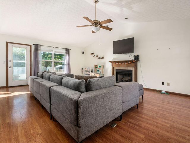 6363 Chelsea Glen Drive, Canal Winchester, OH 43110