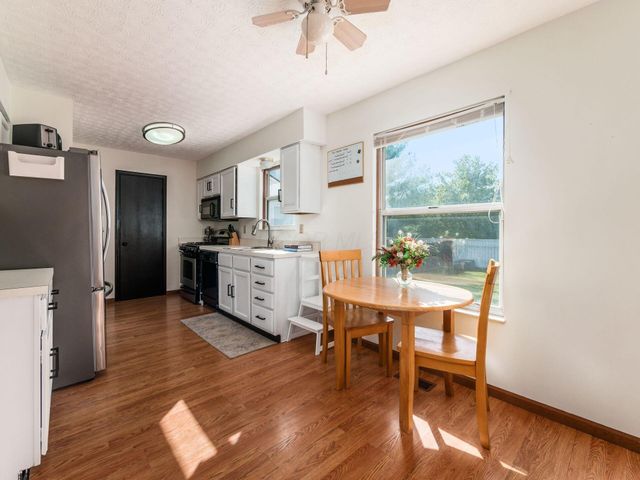 6363 Chelsea Glen Drive, Canal Winchester, OH 43110