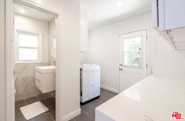 2201 Coldwater Canyon Drive, Beverly Hills, CA 90210