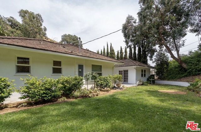 2201 Coldwater Canyon Drive, Beverly Hills, CA 90210