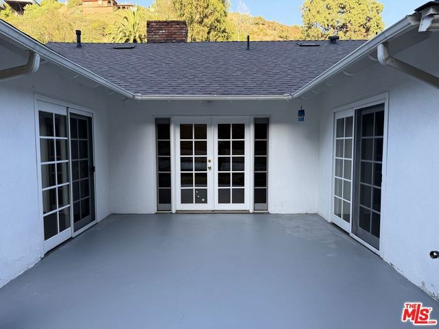 2201 Coldwater Canyon Drive, Beverly Hills, CA 90210
