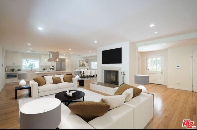2201 Coldwater Canyon Drive, Beverly Hills, CA 90210