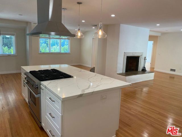 2201 Coldwater Canyon Drive, Beverly Hills, CA 90210