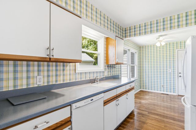 7600 Woodbridge Lane, Portage City, MI 49024