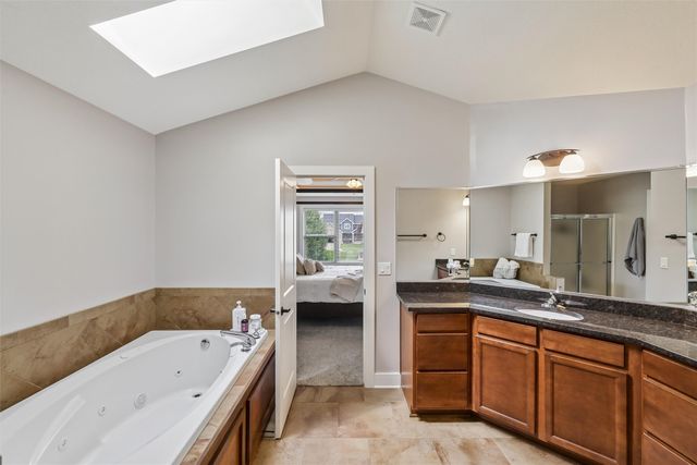 16447 Buena Vista Drive, Clive, IA 50325