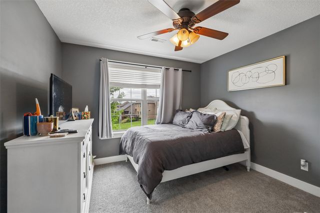16447 Buena Vista Drive, Clive, IA 50325
