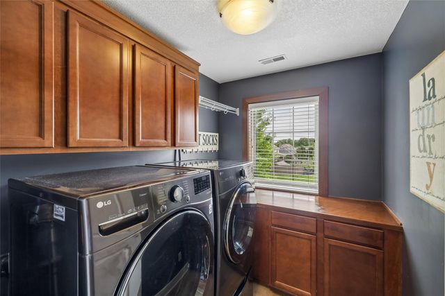16447 Buena Vista Drive, Clive, IA 50325