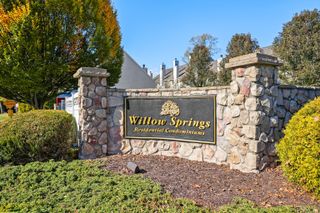 86 Willow Springs 86, New Milford, CT 06776