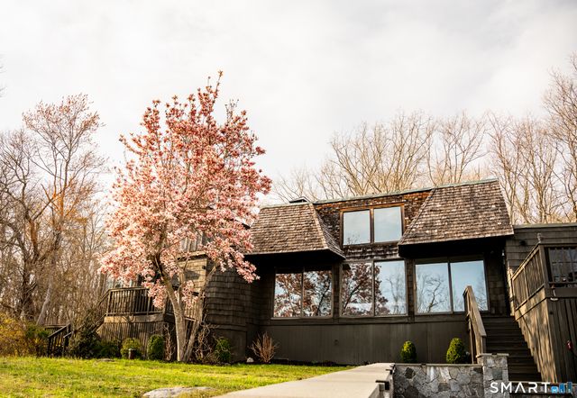 22 Hill Farm Road, Weston, CT 06883