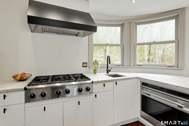 22 Hill Farm Road, Weston, CT 06883