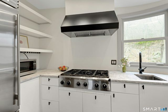 22 Hill Farm Road, Weston, CT 06883