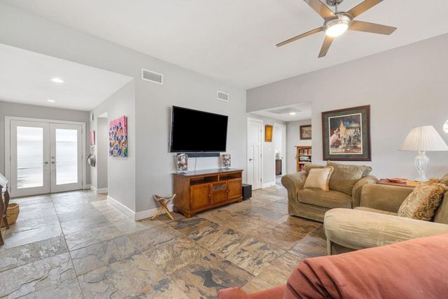 44 San Sebastian Drive, Rancho Mirage, CA 92270