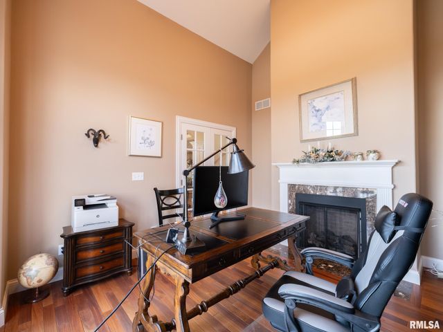 2422 W AUGUSTA Drive, Dunlap, IL 61525