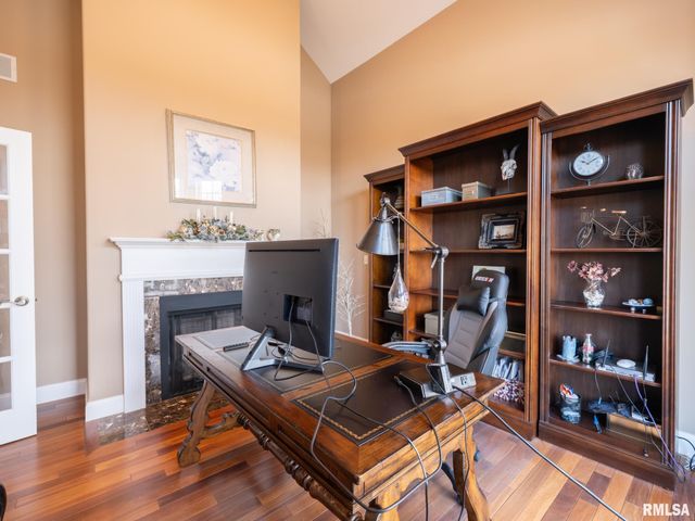 2422 W AUGUSTA Drive, Dunlap, IL 61525