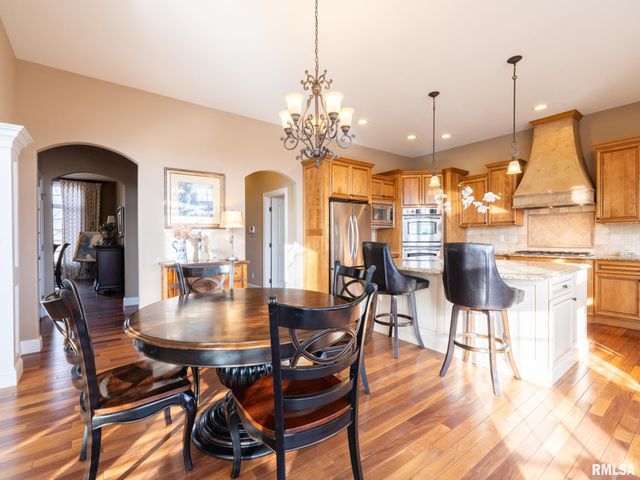 2422 W AUGUSTA Drive, Dunlap, IL 61525