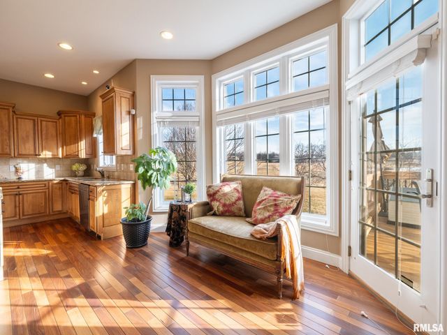 2422 W AUGUSTA Drive, Dunlap, IL 61525