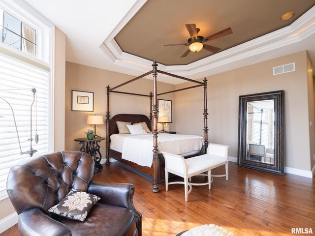 2422 W AUGUSTA Drive, Dunlap, IL 61525