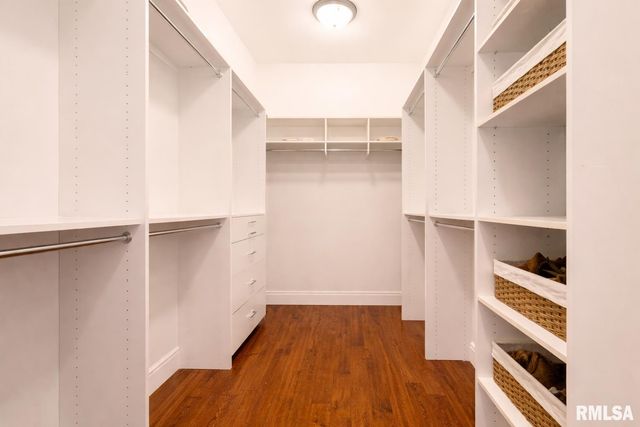 2422 W AUGUSTA Drive, Dunlap, IL 61525