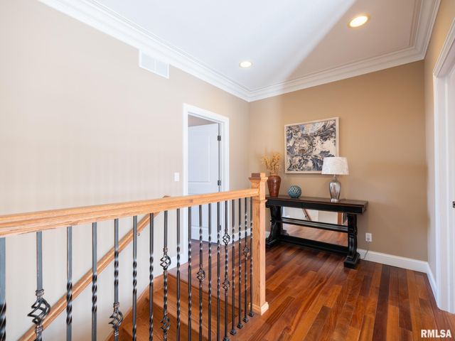 2422 W AUGUSTA Drive, Dunlap, IL 61525