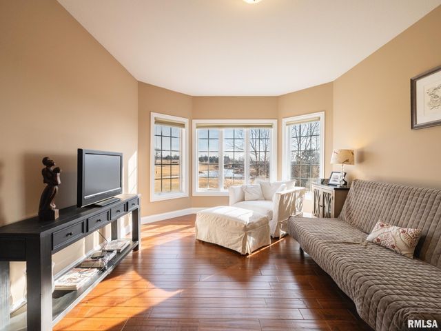 2422 W AUGUSTA Drive, Dunlap, IL 61525