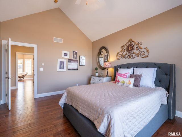 2422 W AUGUSTA Drive, Dunlap, IL 61525