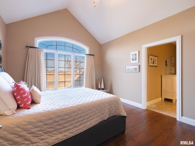 2422 W AUGUSTA Drive, Dunlap, IL 61525