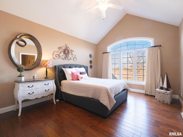 2422 W AUGUSTA Drive, Dunlap, IL 61525