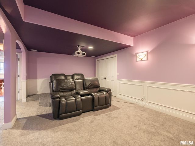 2422 W AUGUSTA Drive, Dunlap, IL 61525