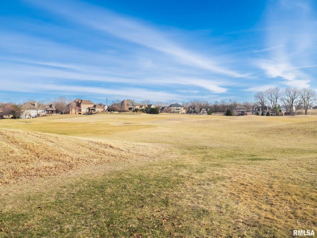 2422 W AUGUSTA Drive, Dunlap, IL 61525