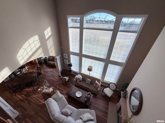 2422 W AUGUSTA Drive, Dunlap, IL 61525