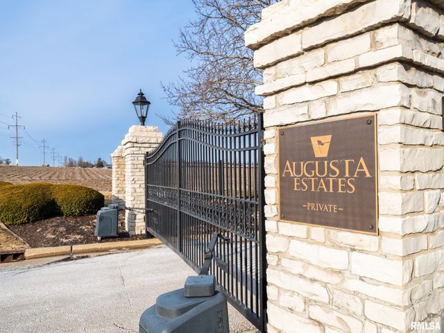 2422 W AUGUSTA Drive, Dunlap, IL 61525