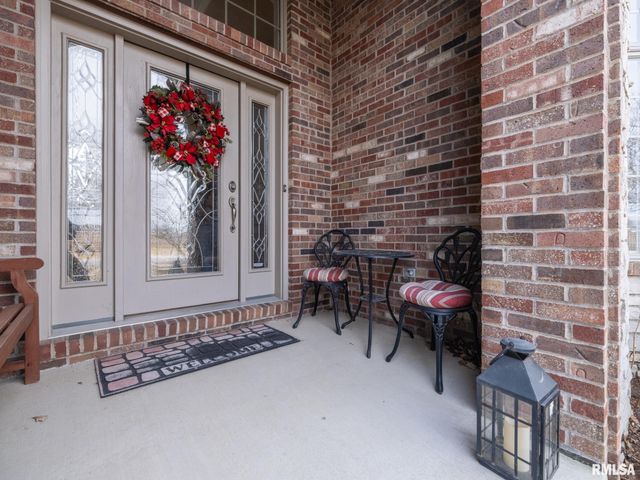 2422 W AUGUSTA Drive, Dunlap, IL 61525