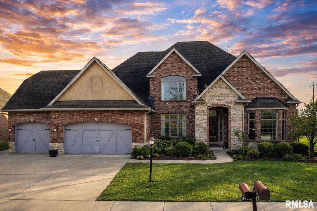 2422 W AUGUSTA Drive, Dunlap, IL 61525