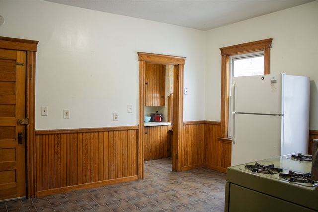 91 Perry Ave 3, Worcester, MA 01610