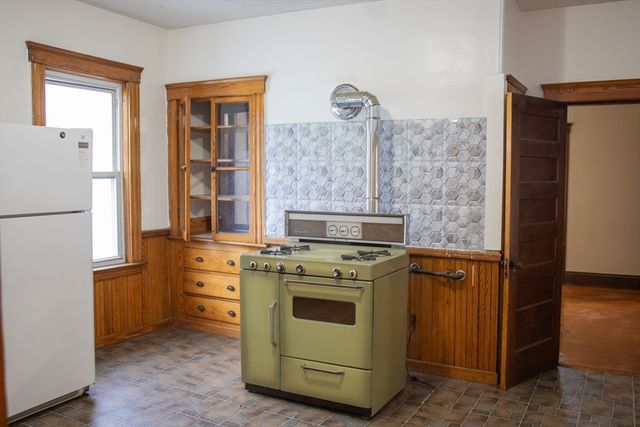 91 Perry Ave 3, Worcester, MA 01610