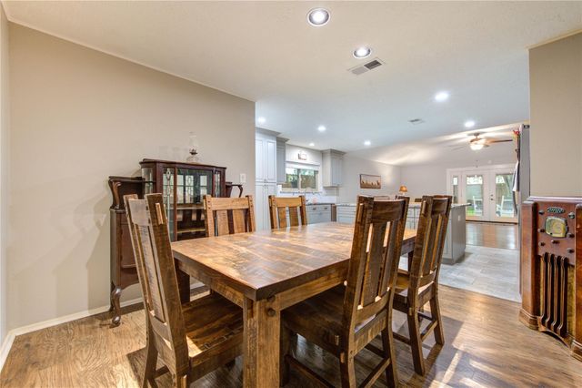 17559 S Compass Rose Circle Circle, Crosby, TX 77532