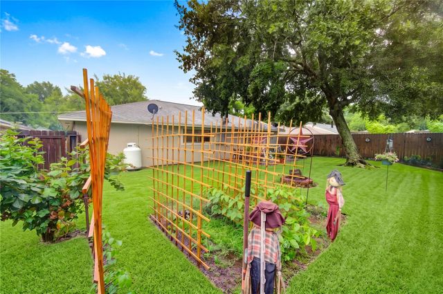 17559 S Compass Rose Circle Circle, Crosby, TX 77532