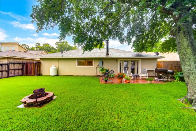 17559 S Compass Rose Circle Circle, Crosby, TX 77532