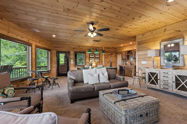 15 Paloma Drive, Blue Ridge, GA 30513