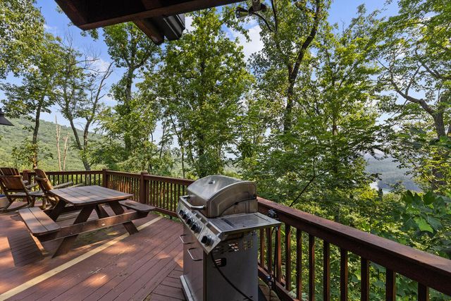 15 Paloma Drive, Blue Ridge, GA 30513