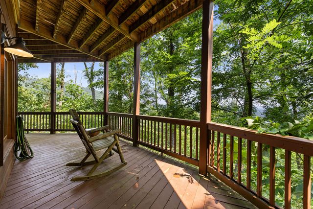 15 Paloma Drive, Blue Ridge, GA 30513
