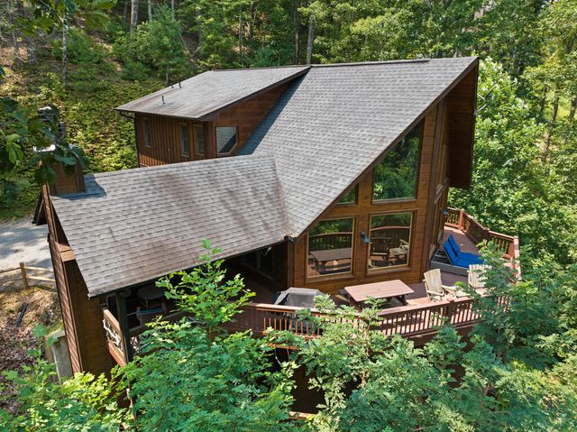 15 Paloma Drive, Blue Ridge, GA 30513