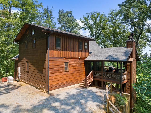 15 Paloma Drive, Blue Ridge, GA 30513