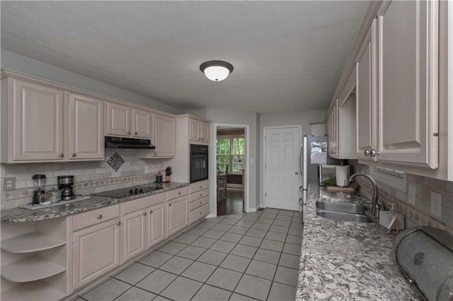 5885 West Chapel Hill Road, Douglasville, GA 30135