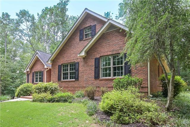 5885 West Chapel Hill Road, Douglasville, GA 30135