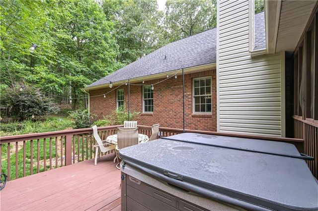 5885 West Chapel Hill Road, Douglasville, GA 30135