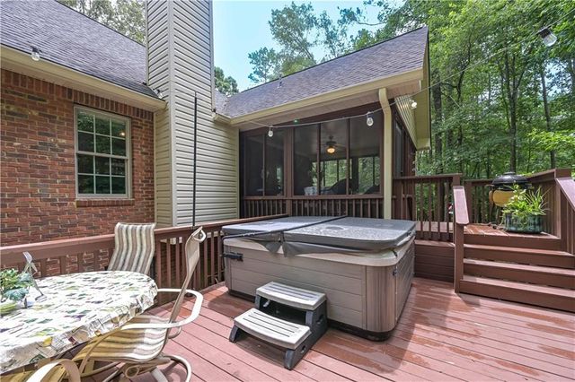 5885 West Chapel Hill Road, Douglasville, GA 30135